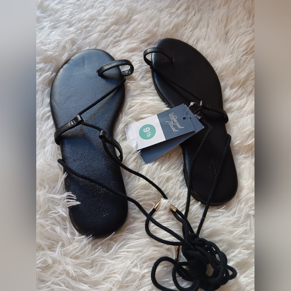 Elegant Black Strappy Sandals Size 9.5 Universal Thread